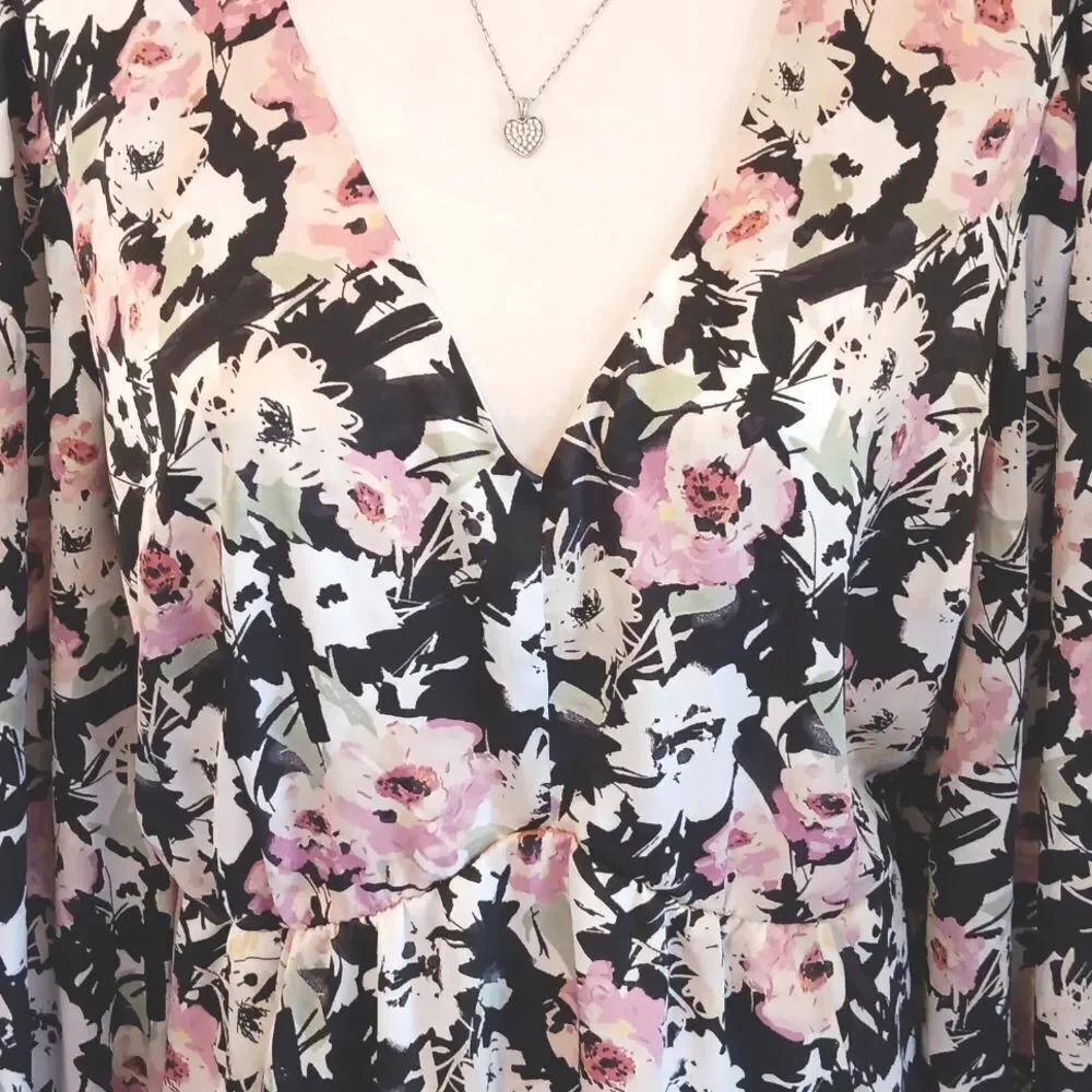 Torrid Black and Pink Floral Blouse . Garden Girl. Wedding Guest. Sunday Brunch